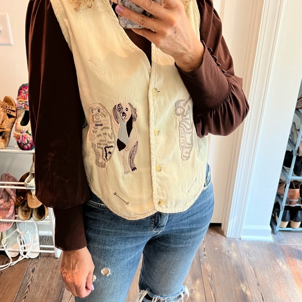 Vintage Cream Embroidered Cotton Vest Size Medium Animals Dog Bones - Picture 5 of 11
